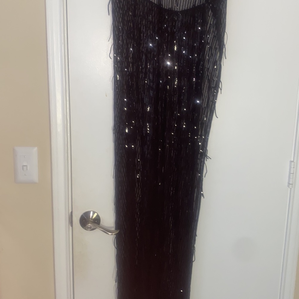 Porrcey NWOT maxi black halter back shimmering sequin mesh V neck gown sz xL - Picture 6 of 9